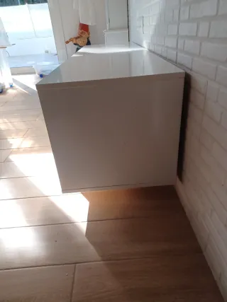 Mueble TV moderno blanco y madera