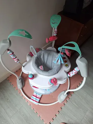 Saltador para bebé con música y luces