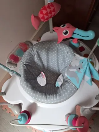 Saltador para bebé con música y luces