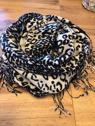 Sciarpa donna fantasia leopardata
