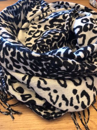 Sciarpa donna fantasia leopardata