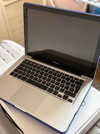 MacBook Pro 13 LED