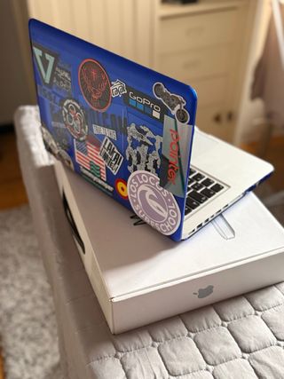 MacBook Pro 13 LED