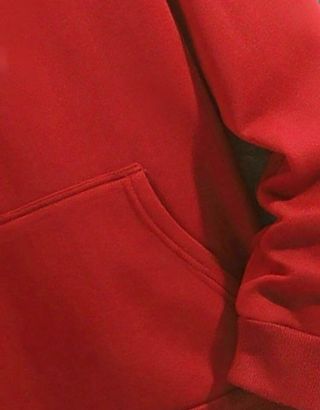 Sudadera con capucha roja para hombre