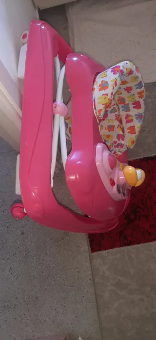 Andador para bebé rosa