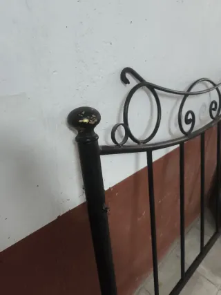 Cabecero forja y espejo negro