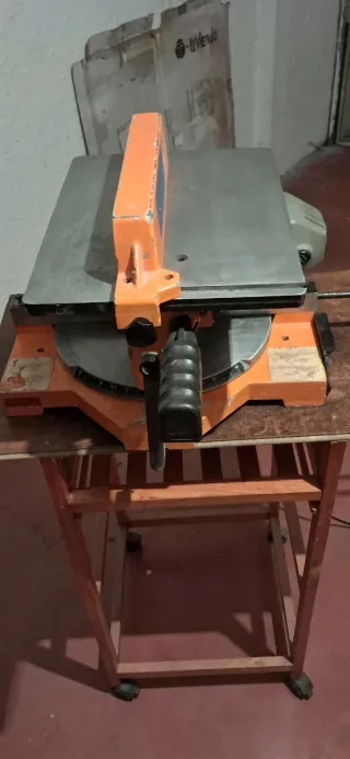 Sierra Ingletadora Naranja