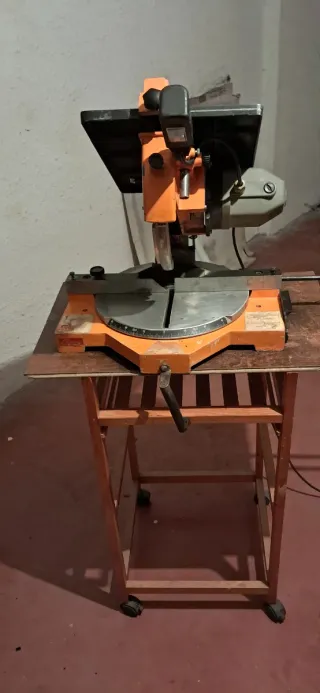 Sierra Ingletadora Naranja