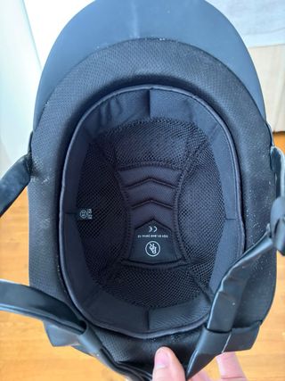Casco equitación marca BR Negro.
