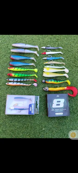 18 señuelos + sedal para lucio