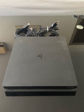 PS4 Slim 1TB + 2 Juegos
