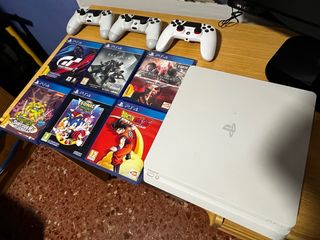 PS4 Slim Blanca 500GB + 3 Mandos + Juegos