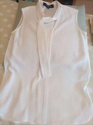 Blusa Paule Ka París Blanca sin mangas