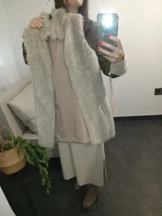 Chaleco pelo Lefties talla única, es largo