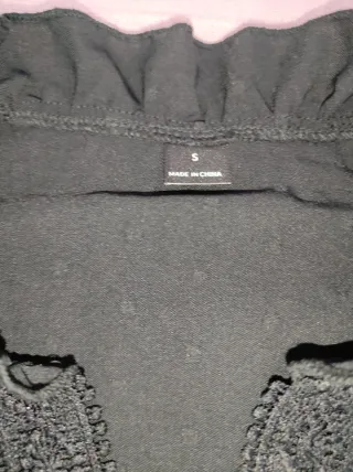 Blusa negra con estampado