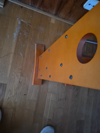 Mueble porta CDs madera y metal