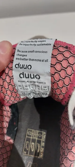 Zapatillas Duuo grises y plateadas