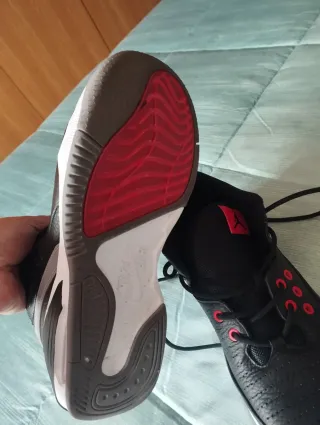 Jordan Zapatillas Deportivas Negras y Rojas