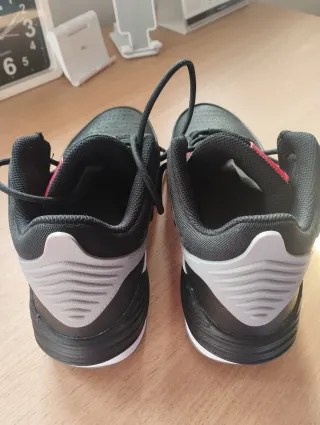 Jordan Zapatillas Deportivas Negras y Rojas