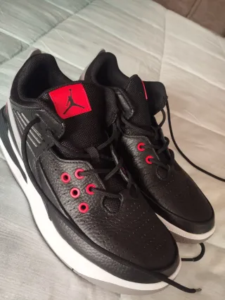 Jordan Zapatillas Deportivas Negras y Rojas