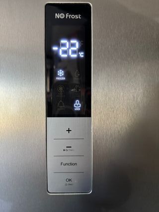 Congelador Vertical Infiniton CV-870IX - 380L