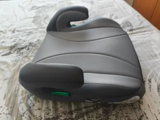 Alzador infantil Kinderkraft con sistema Isofix