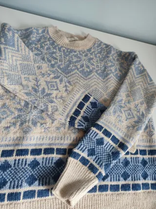 Jersey estilo nórdico beige y azul