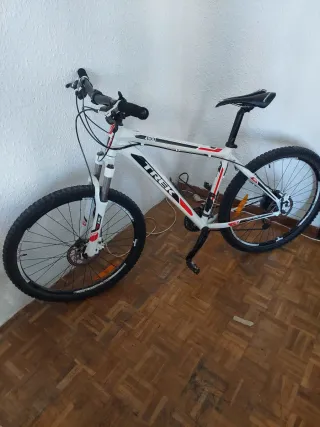 Bicicleta Trek 4900 Blanca