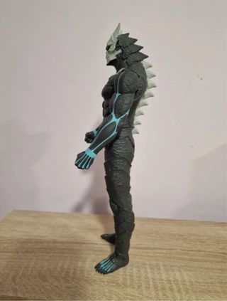 Figura Kaiju nº8