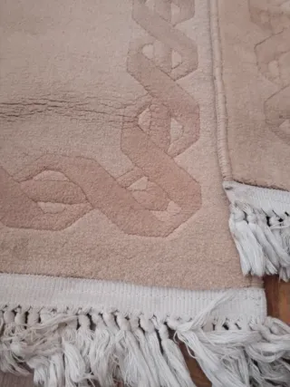 Tres alfombras beige 150x66 y 2 de 130x59