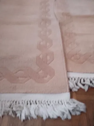 Tres alfombras beige 150x66 y 2 de 130x59