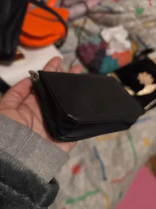 Mini bolso monedero con cadena