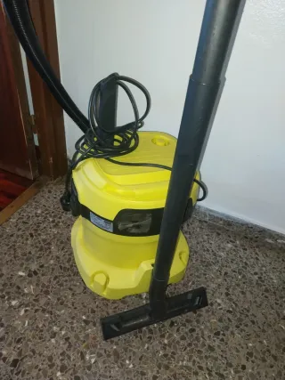 Aspiradora amarilla Kärcher