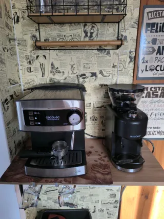 Cafetera Cecotec Power Espresso 20 Molinillo.