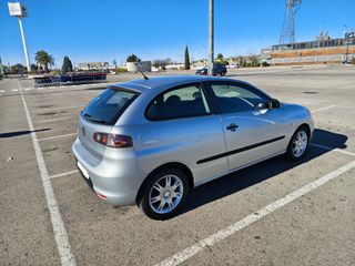 SEAT Ibiza 2006 - 178.000 Km - 1.4 Gasolina 75 CV