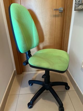 Sillón de oficina verde agua