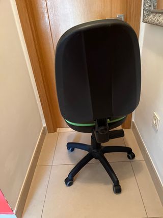 Sillón de oficina verde agua