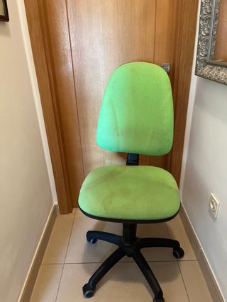 Sillón de oficina verde agua