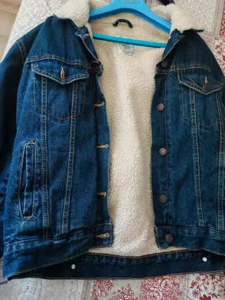 Cazadora vaquera Pull&Bear borreguito Talla M