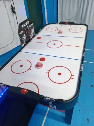 Mesa Air Hockey