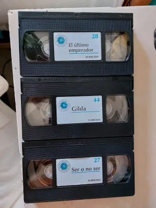 3 cintas/películas VHS