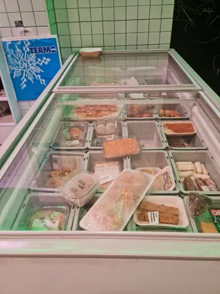 Arcón congelador con cubetas de 2 metros largo