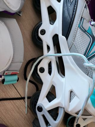 Patines en línea Oxelo con protecciones y casco