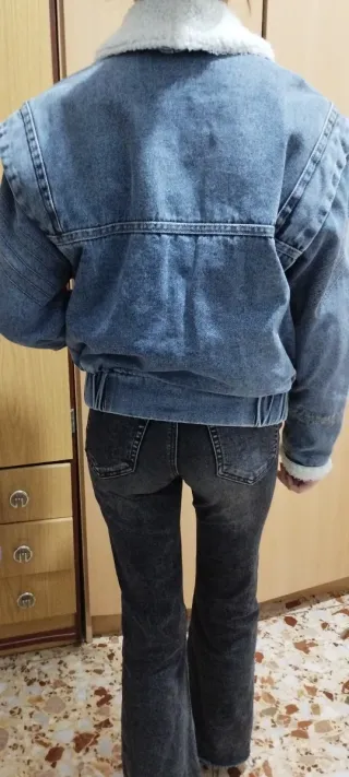 Chaqueta vaquera con forro sherpa