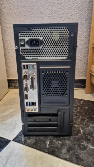 Torre PC Phoenix Negra