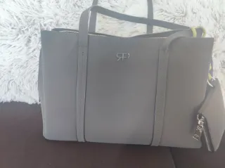 Bolso Parfois Gris, como nuevo. Fue Un regalo