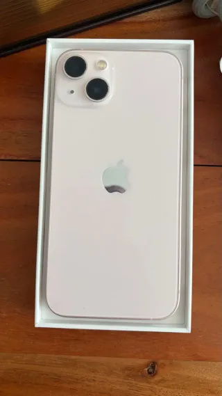 Teléfono Apple iPhone 13