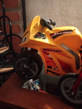 Moto y Bici Infantil Amarilla