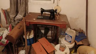 Máquina de coser Alfa antigua