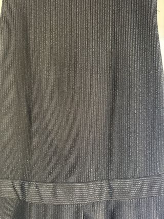 Mono negro con hilo metalizado